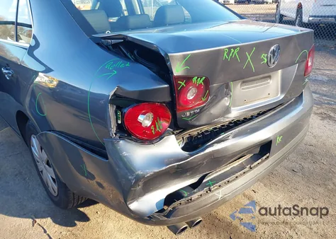 2010 Volkswagen Jetta Se из США, поврежденный, VIN 3VWRZ7AJXAM044645